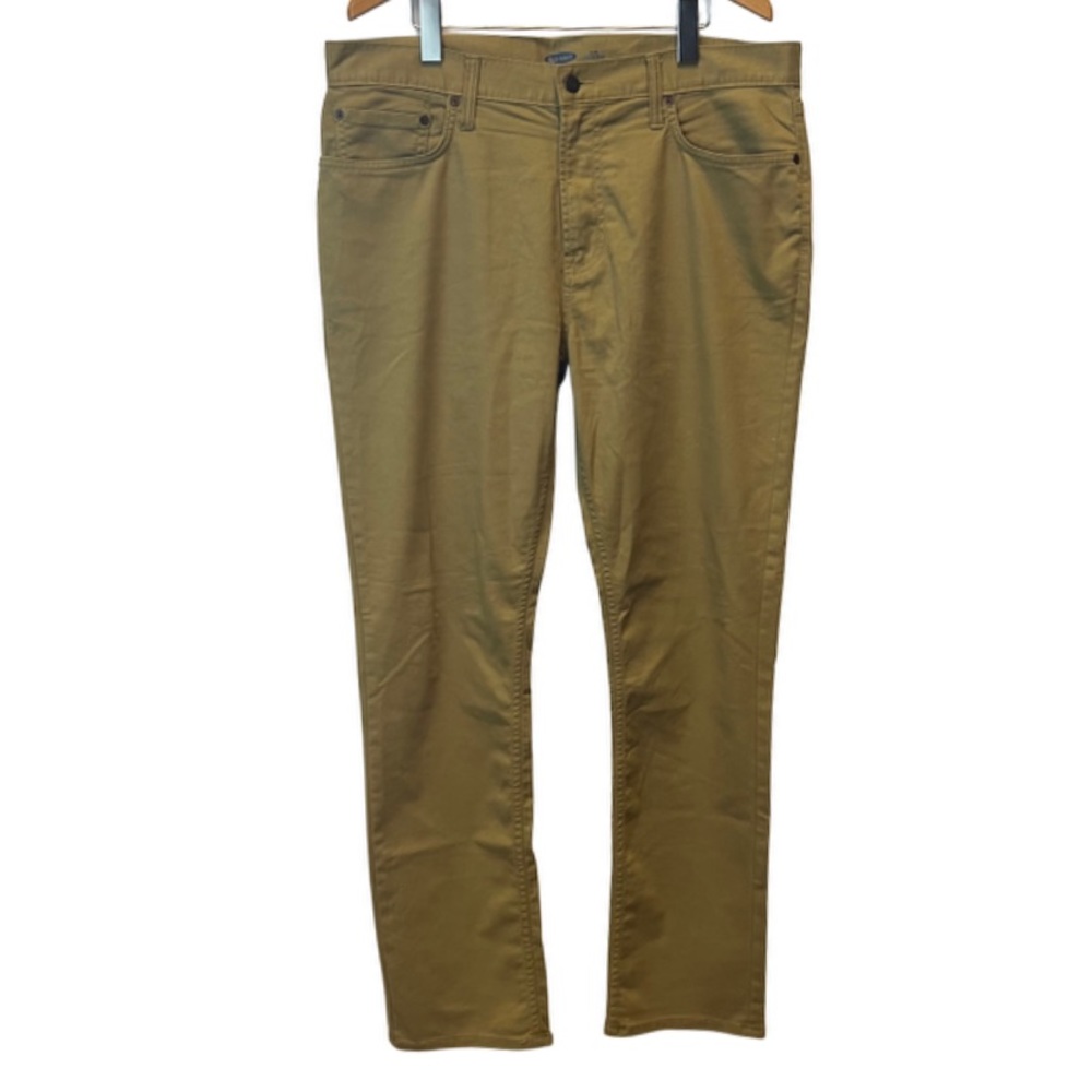 Old Navy Men’s Slim Built in Tough Straight Leg Pants